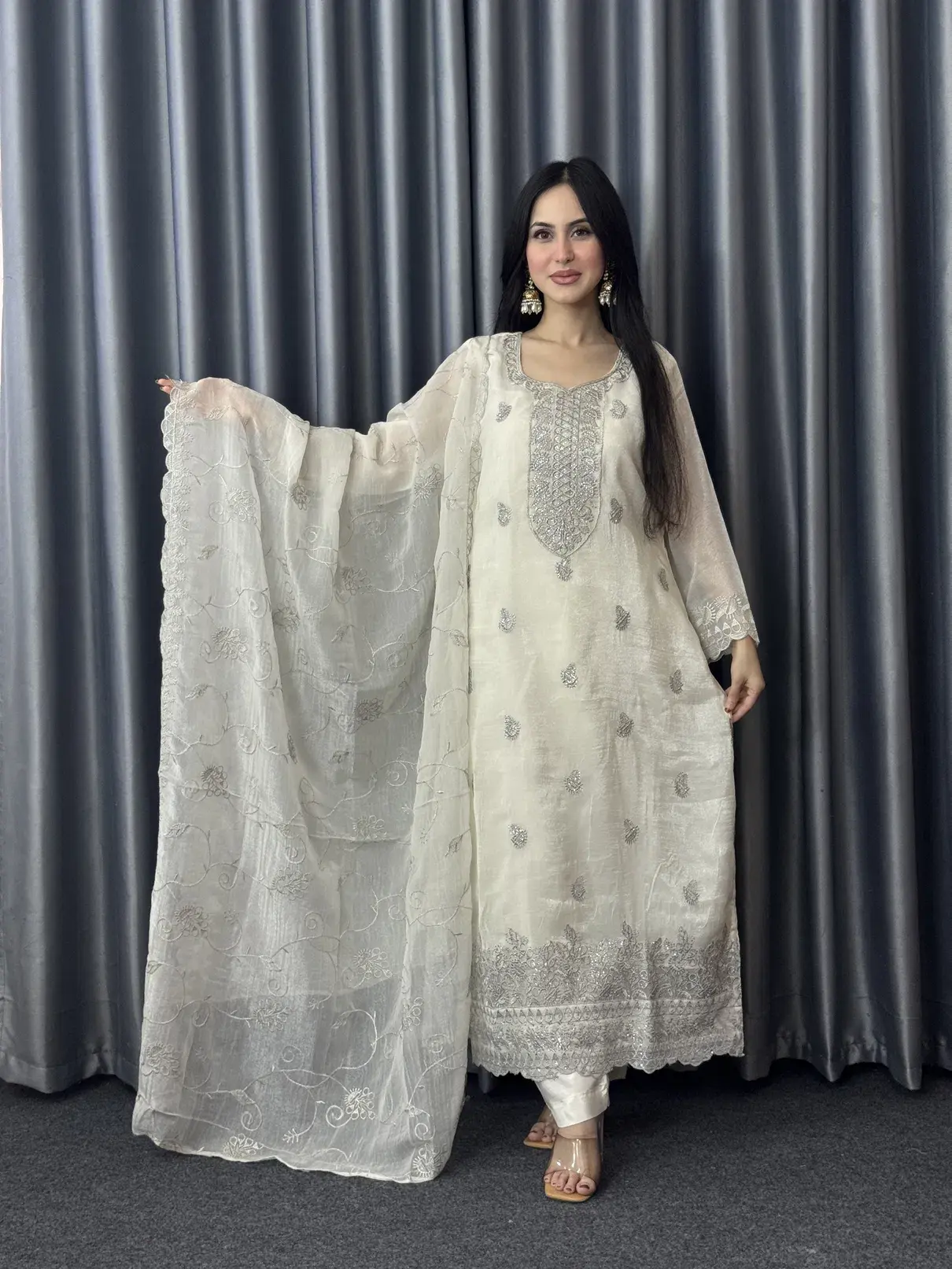 🌸 Silver Grace 4 Pcs Unstitched Dress
